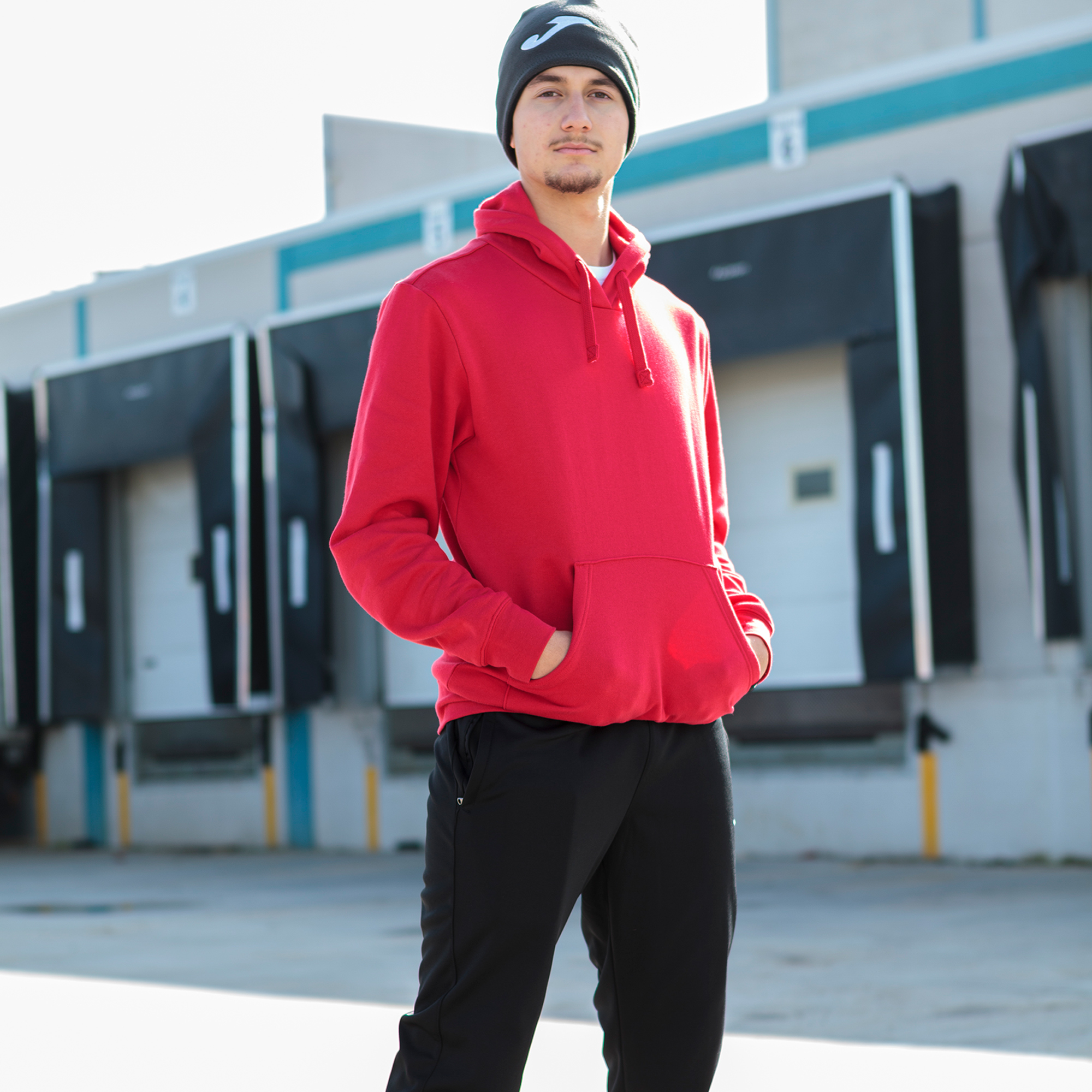SUDADERA CON CAPUCHA MONTANA